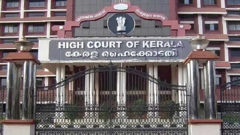ഷുഹൈബ് വധക്കേസ്: പ്രതികളുടെ ജാമ്യം റദ്ദാക്കിയ ഉത്തരവ് ഹൈക്കോടതി സ്റ്റേ ചെയ്തു
