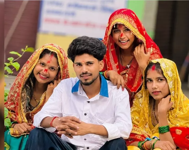 ക്യാമറാമാനെ ഒരേ മണ്ഡപത്തിൽ താലിചാർത്തി മൂന്ന് ഇൻഫ്ലുവൻസർ സഹോദരിമാർ; വൈറൽ വിവാഹത്തിൽ നടപടിയുമായി പോലീസ്
