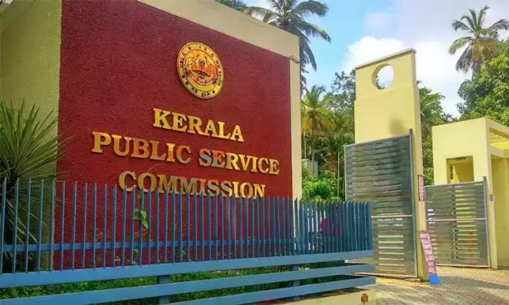 പിഎസ്‌സിക്ക് വൻ വീഴ്ച; ചോദ്യപേപ്പർ മാറി വിതരണം ചെയ്തു, പത്താം ക്ലാസ് തല പ്രാഥമിക പരീക്ഷ റദ്ദാക്കി