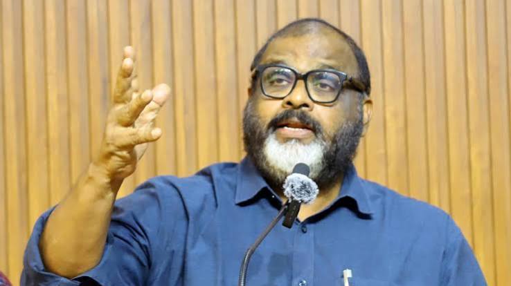 കർക്കടക വാവുബലി: വിപുലമായ യാത്രാ സൗകര്യങ്ങളുമായി കെഎസ്ആർടിസി; 100 അധിക സർവീസുകൾ നടത്തുമെന്ന് ഗതാഗത മന്ത്രി സി.പി ജോൺ