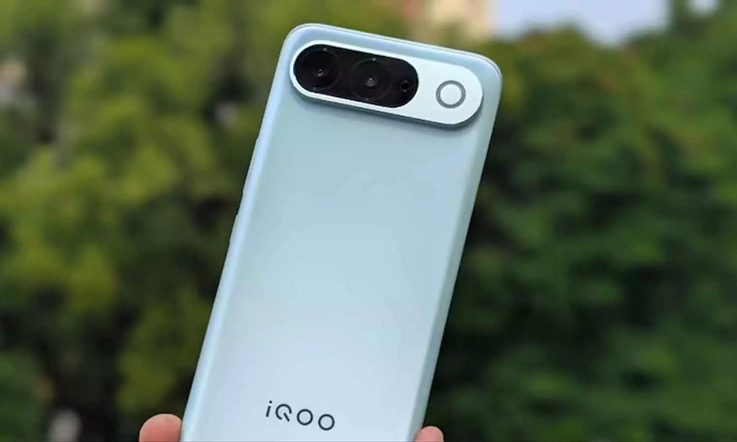 ഐക്യൂ Z11 ഇന്ത്യയിലെത്തി: 7,050mAh ബാറ്ററിയും 144Hz 3D കർവ്ഡ് ഡിസ്‌പ്ലേയുമായി പുതിയ സ്മാർട്ട്‌ഫോൺ