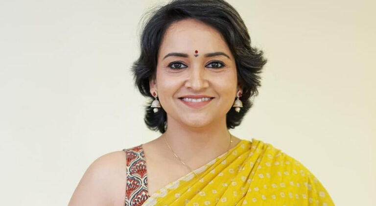 “മുറിയിൽ ജീൻസും ജുബ്ബയുമണിഞ്ഞ ഒരാൾ”; ആത്മീയ അനുഭവങ്ങൾ വെളിപ്പെടുത്തി നടി ലെന