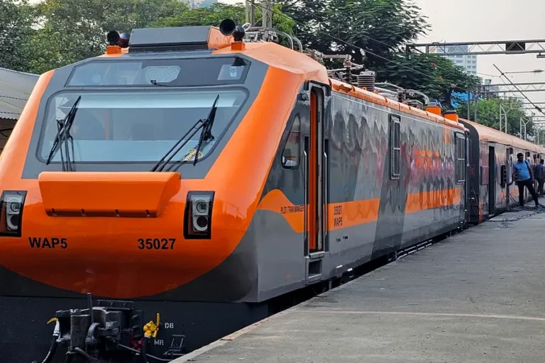 എസി കോച്ചുകളിലെ RAC യാത്രക്കാർക്ക് മുഴുവൻ ബെഡ്‌റോളും നിർബന്ധം; കർശന നിർദേശവുമായി റെയിൽവേ ബോർഡ്