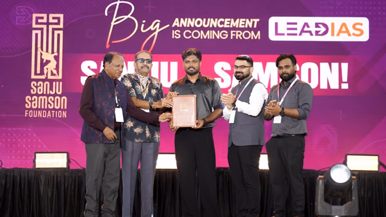 1,000 വിദ്യാർത്ഥികൾക്ക് സിവിൽ സർവീസ് സ്കോളർഷിപ്പുമായി സഞ്ജു സാംസൺ; ലീഡ് IAS അക്കാദമിയുമായി കൈകോർക്കുന്നു